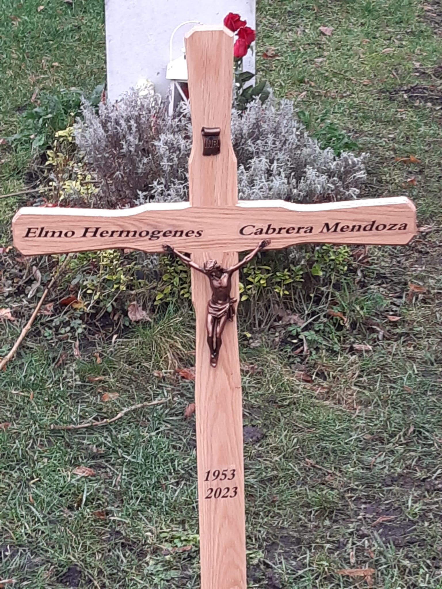Grab Elmo Cabrera, Friedhof am Perlacher Forst